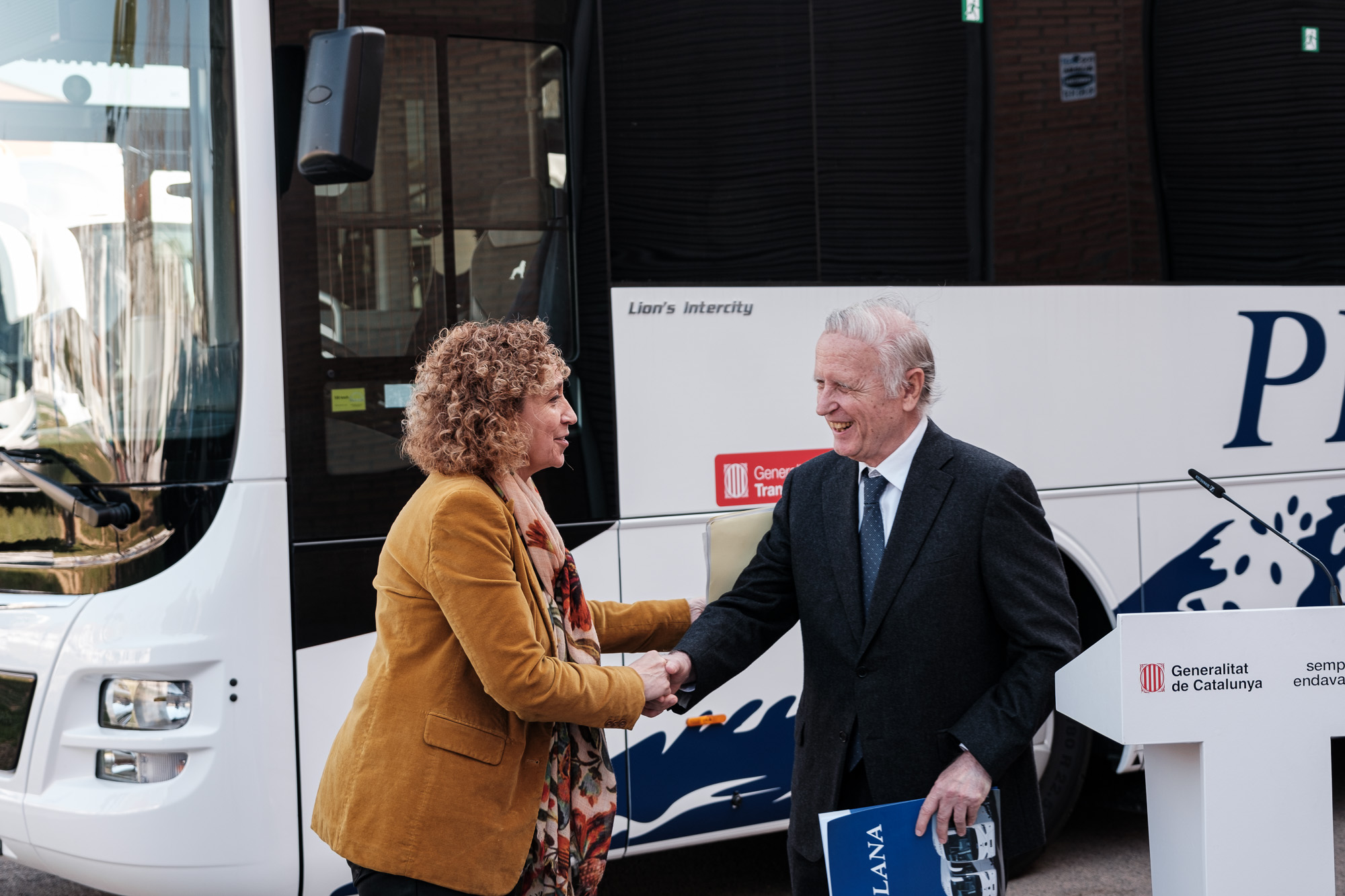 Grup Plana présente 9 nouveaux autocars pour renforcer les services du Garraf et de la Costa Dorada