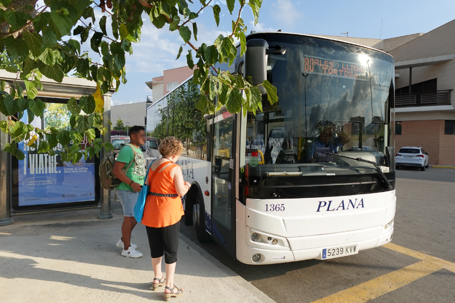 Un 57% más de pasajeros de BusPlana en el Baix Ebre y un 14% más en la Ribera d’Ebre